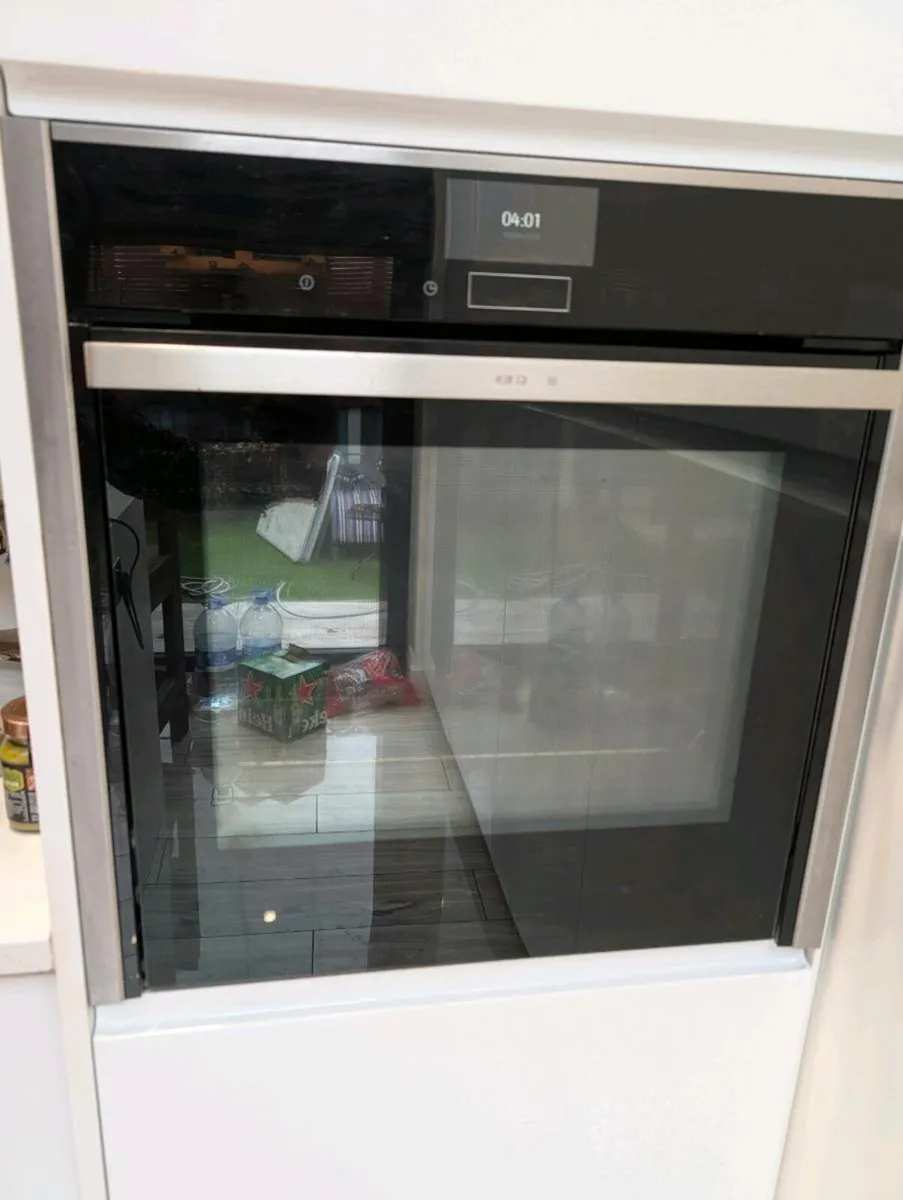 NEFF In-build Oven - Image 4