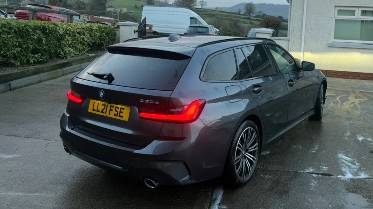 2021 BMW 330e M Sport - Image 1