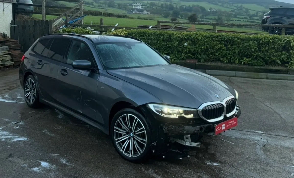 2021 BMW 330e M Sport - Image 2