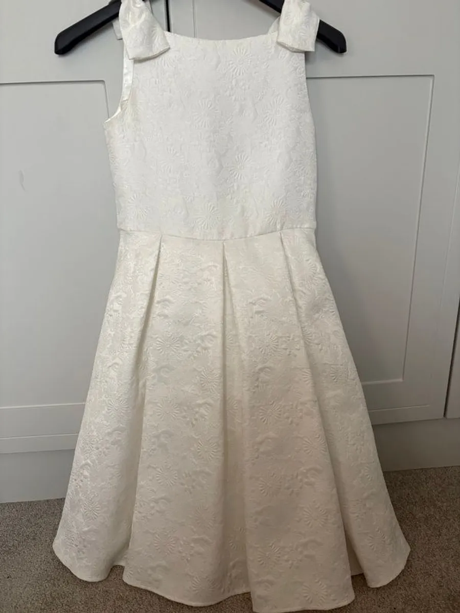 Flower Girl - Image 1