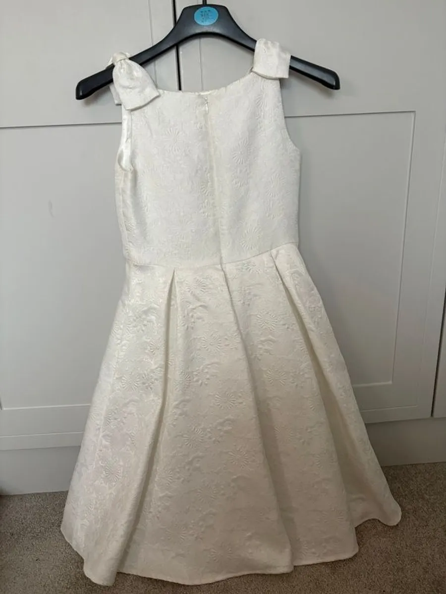 Flower Girl - Image 2