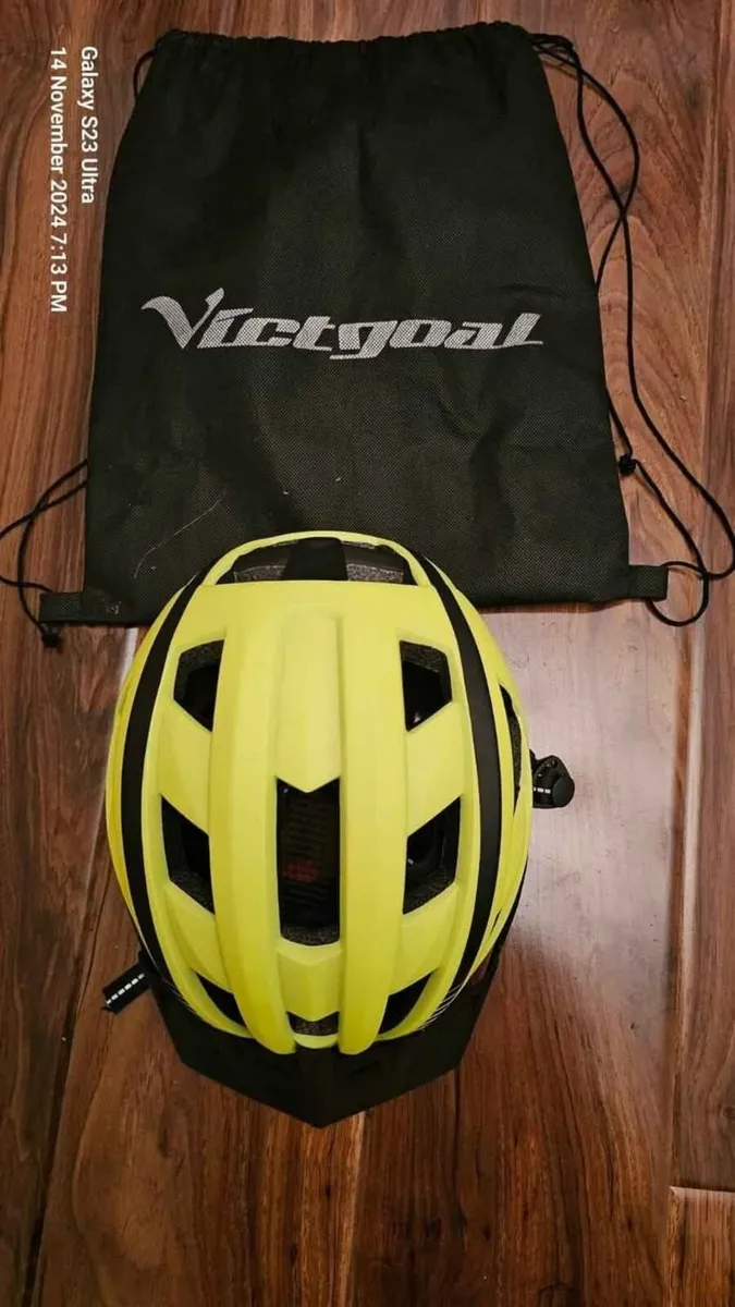 Goggles Bike  helmet ( new) - Image 2