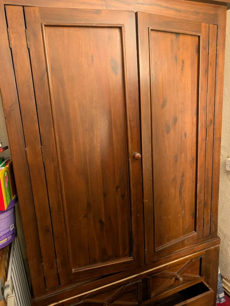 Timber Wardrobe - Image 3