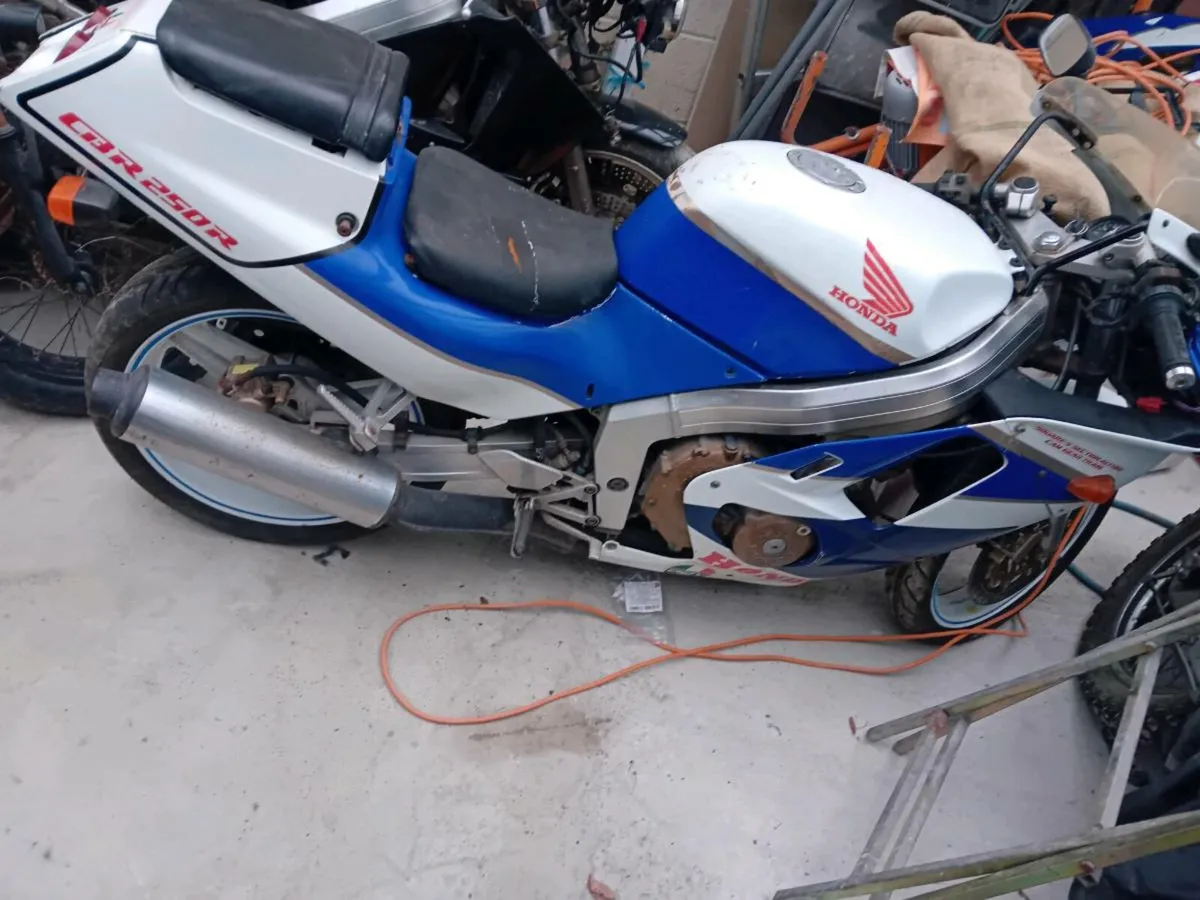 Cbr 250rr - Image 1