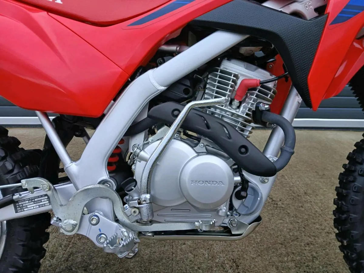 Honda crf125f 2023 - Image 3
