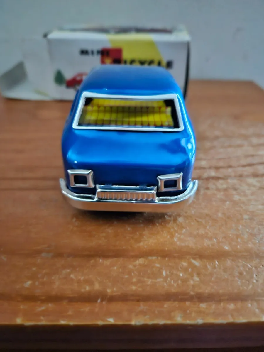 Tinplate Car - Image 3