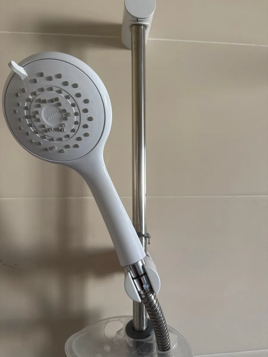 Triton shower - Image 2