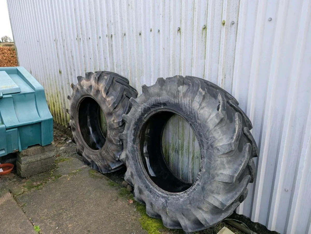 2x 16.9 R30 tyres & Tubes - Image 1