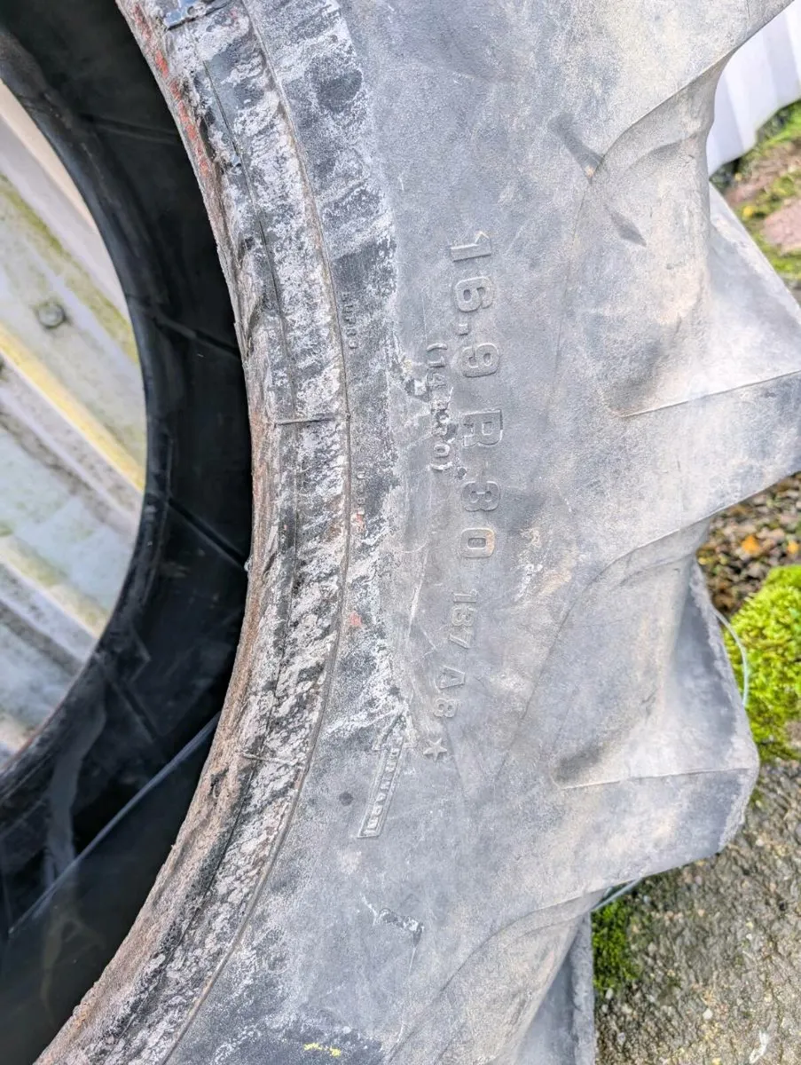 2x 16.9 R30 tyres & Tubes - Image 3