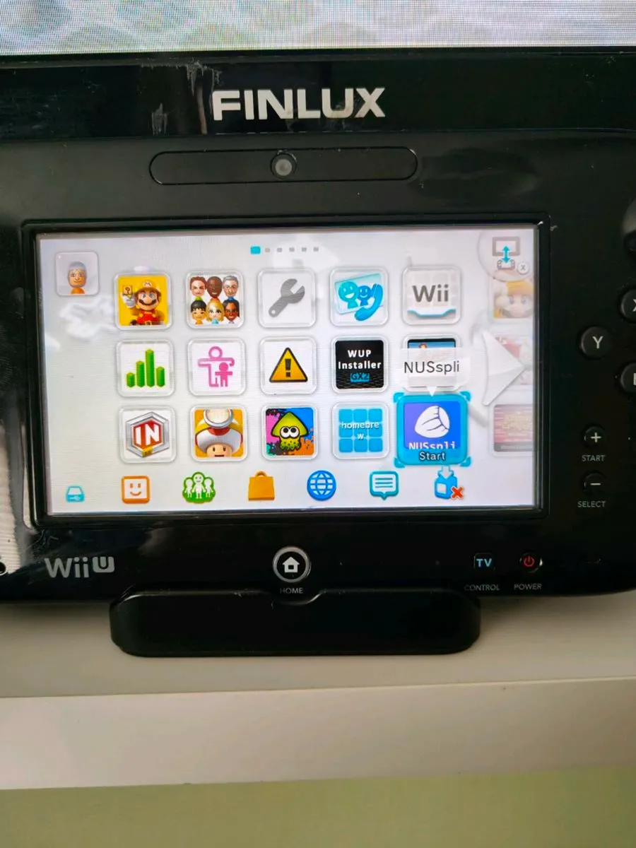 Nintendo Wii U with 1tb harddrive and 30 games - Image 3
