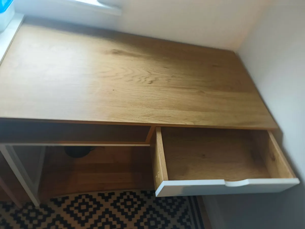 Desk - Image 2