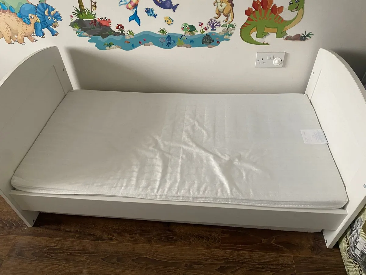 Baby cot bed convertible - Image 1
