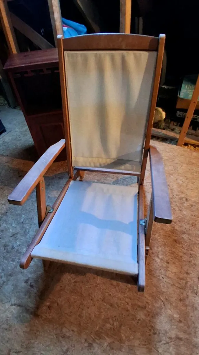 Timber & Canvas Folding Garden / Deck Chair - Image 3