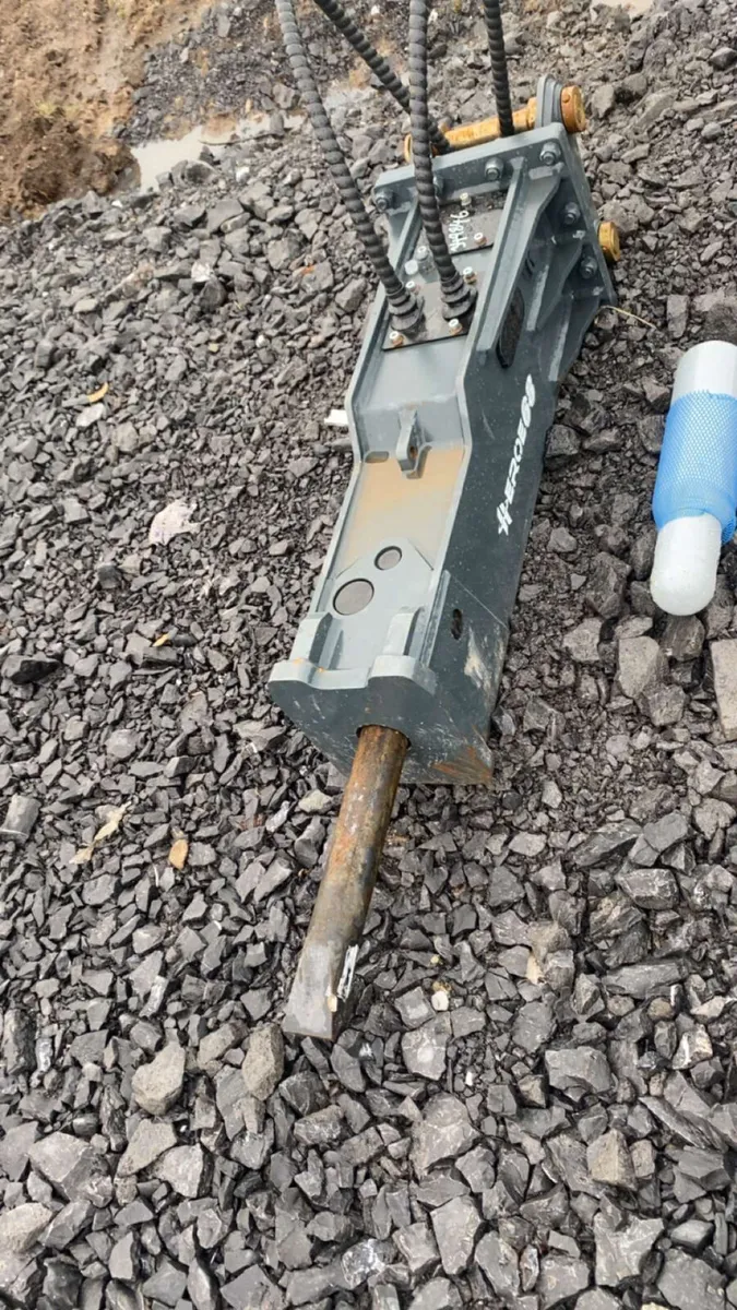 Unused Heroe 680 Rock breaker suit 4-8t digger - Image 1