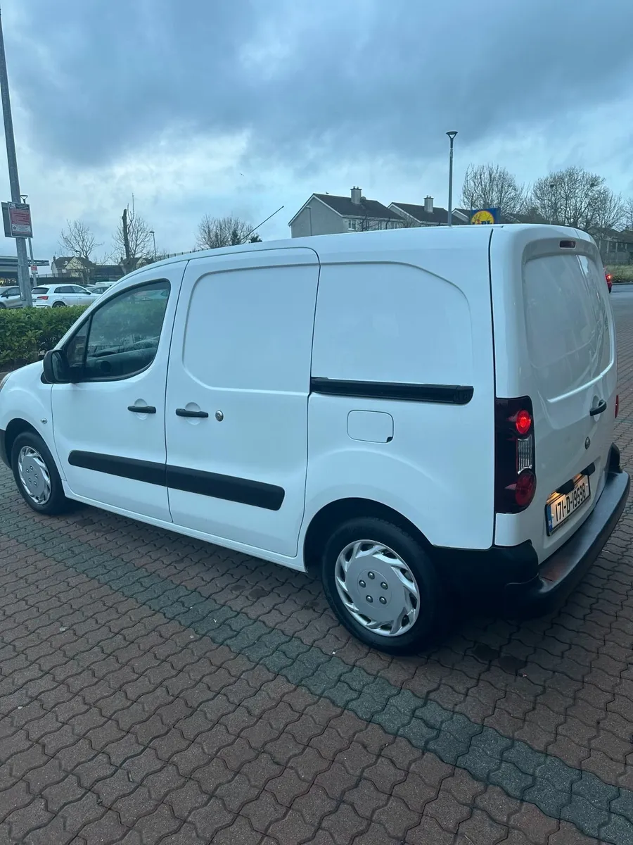 Peugeot Partner 2017 - Image 2