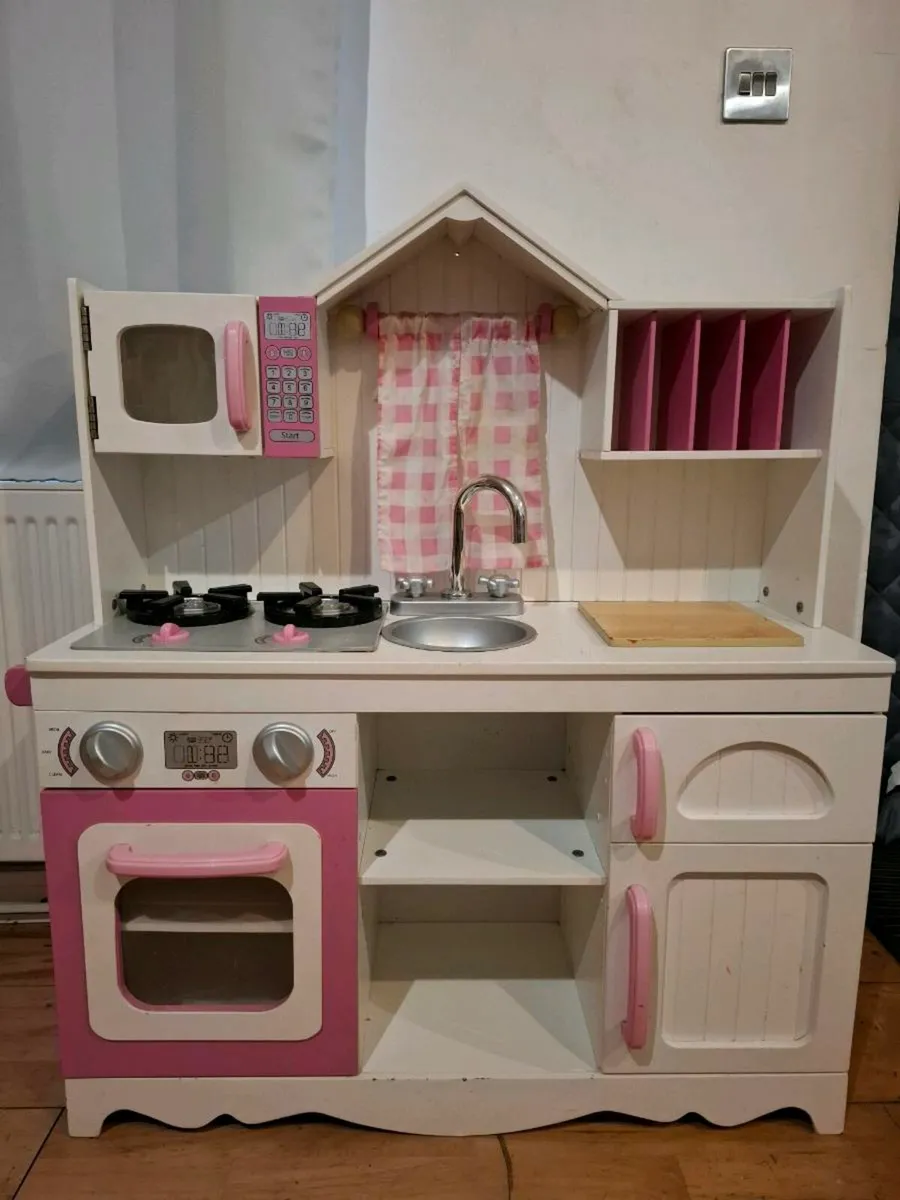 Toy Kitchen