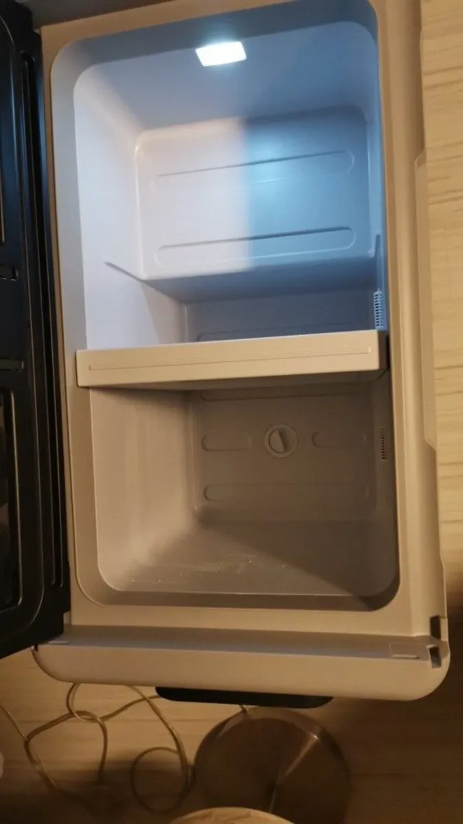 12V Compressor fridge for boat - Image 1