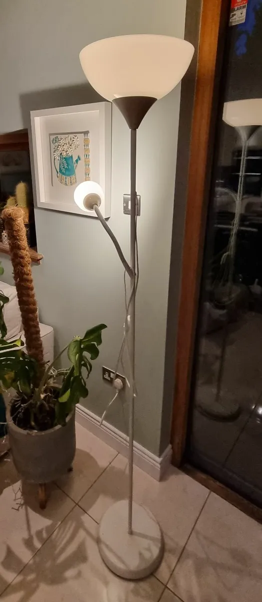 White floor lamp - Image 2