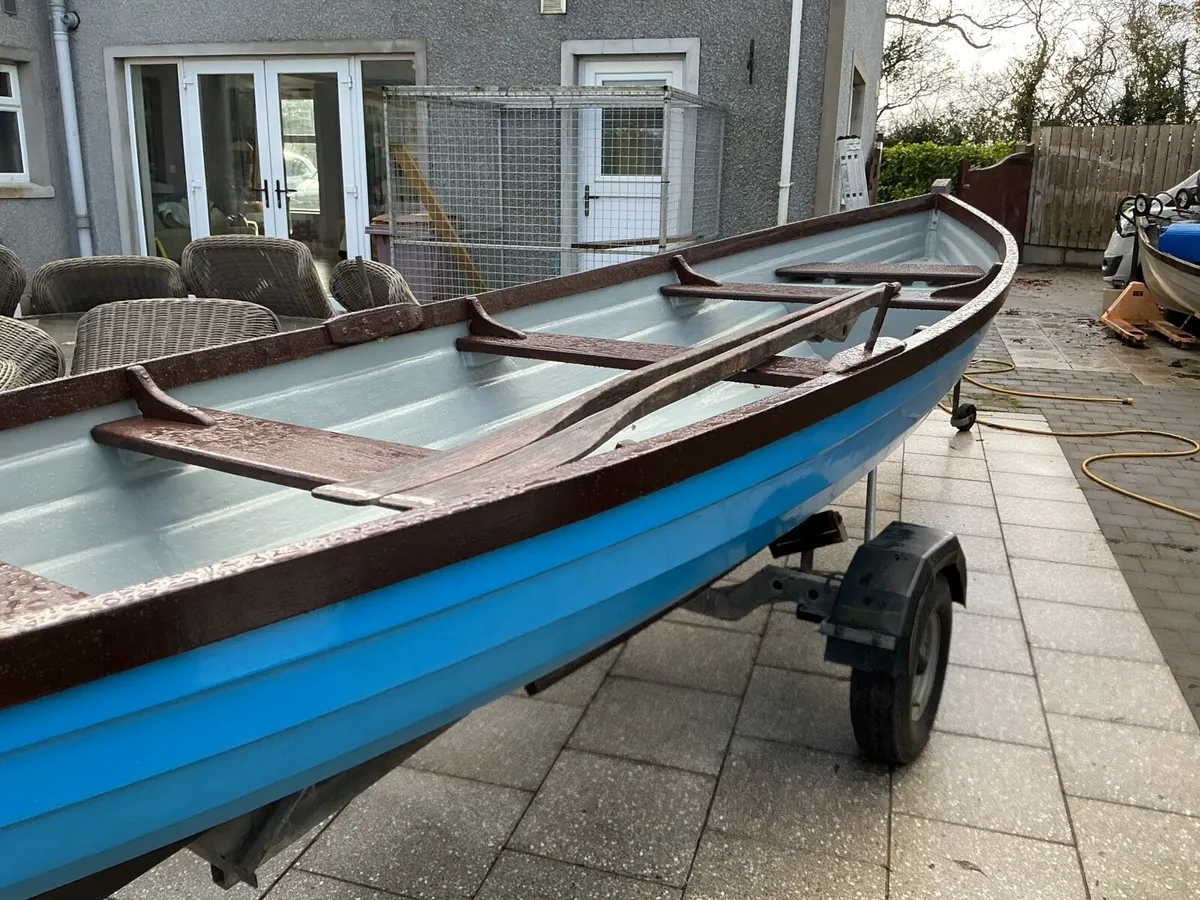 17 ft McA fisher deluxe - Image 3