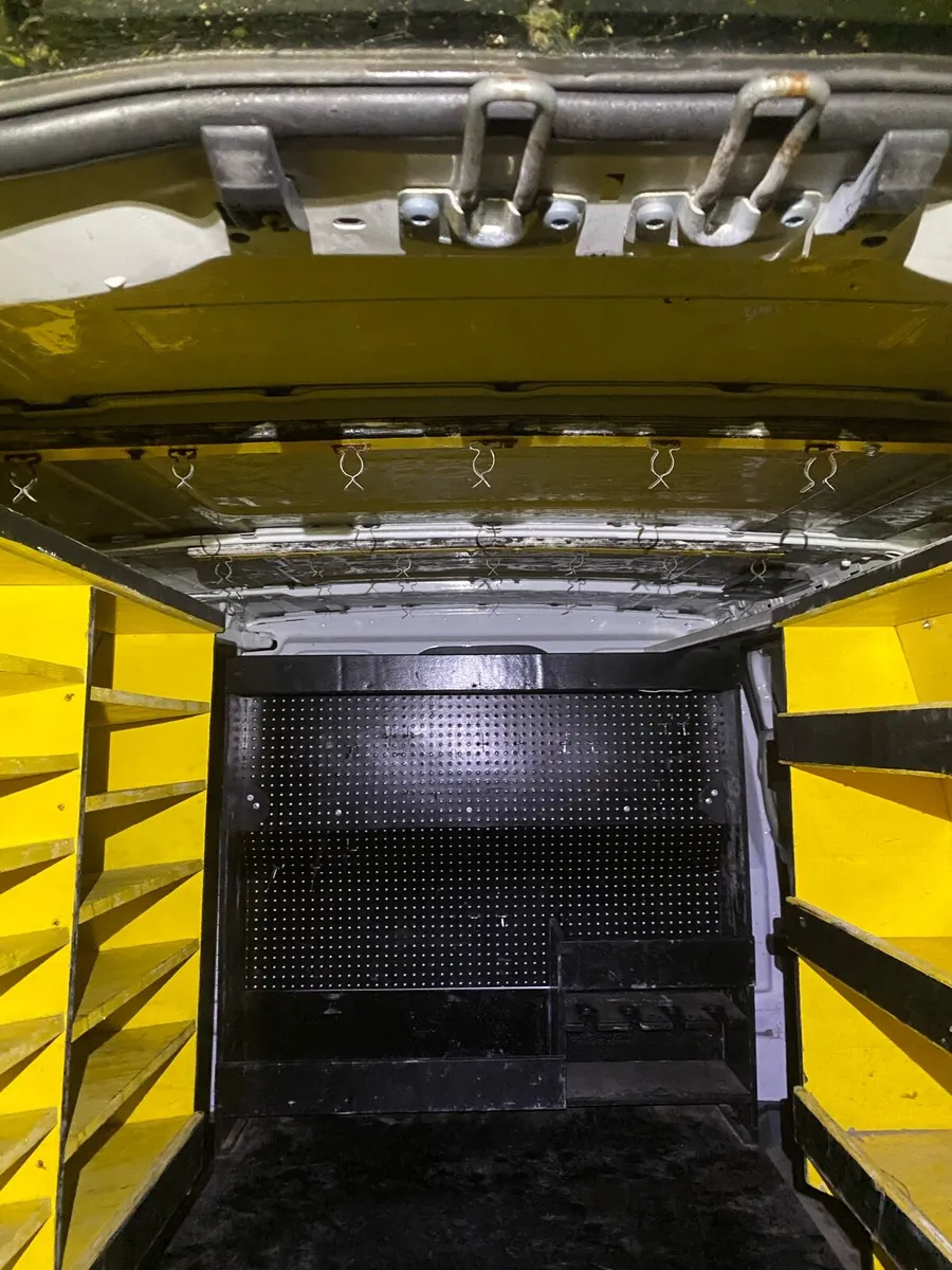 Mercedes Vito shelves - Image 4