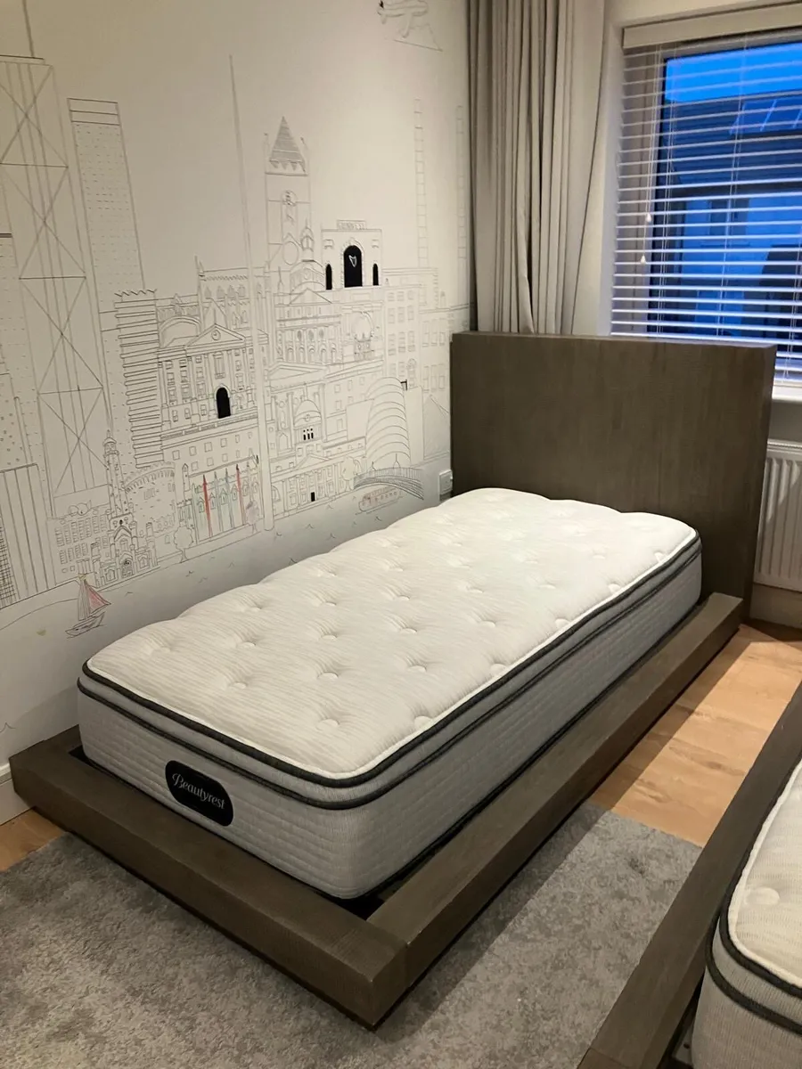 Single bed & mattress - Image 1