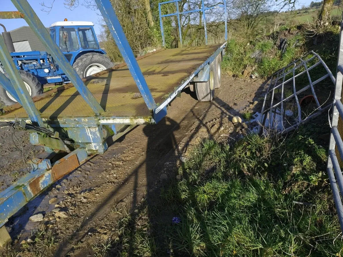 Bale trailer for sale - Image 2