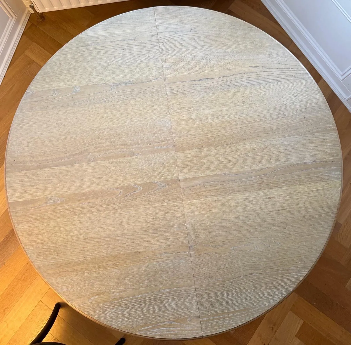 Round Extending Solid Oak Dining Table (120–160cm) - Image 3