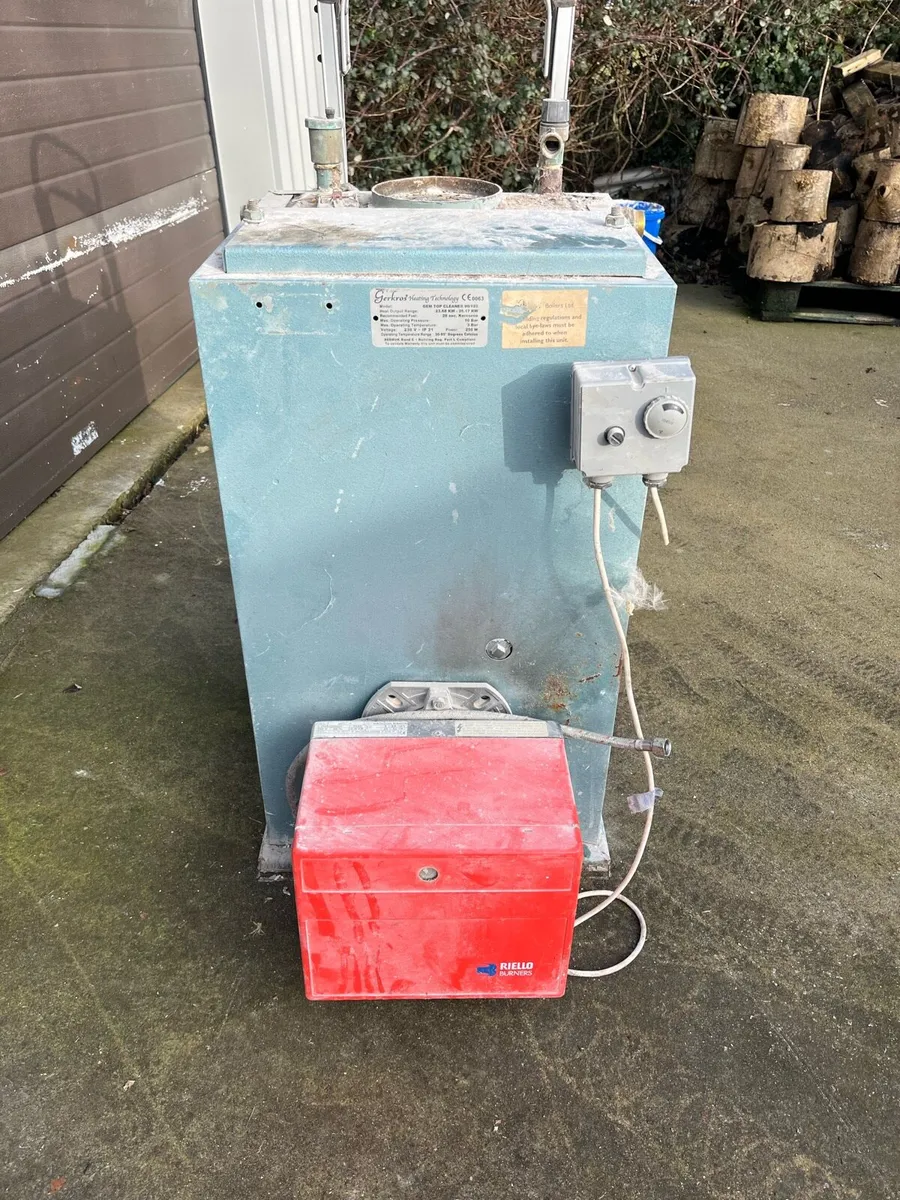 Indoor oil boiler - Image 1