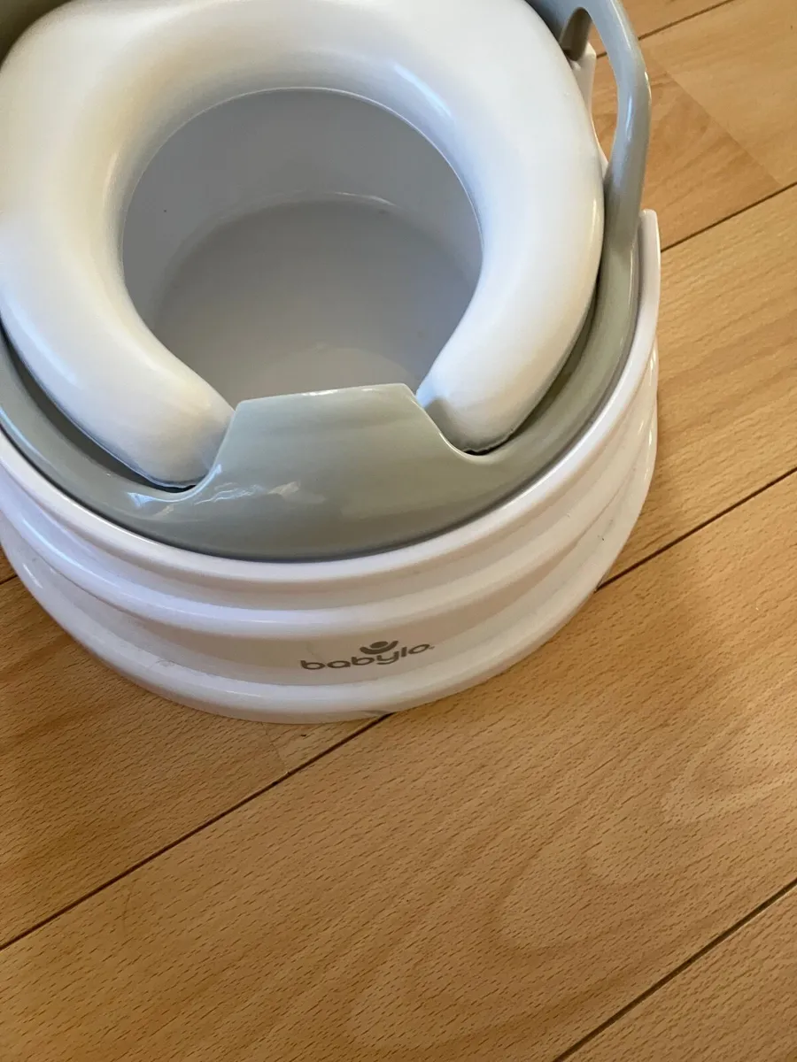 Child’s potty training combination - Image 2