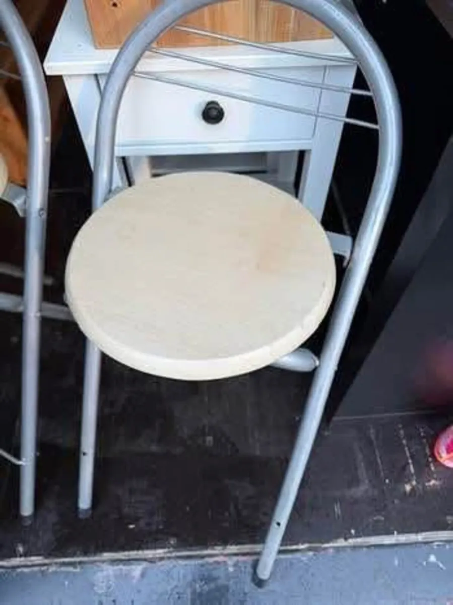 Foldable chairs - Image 2