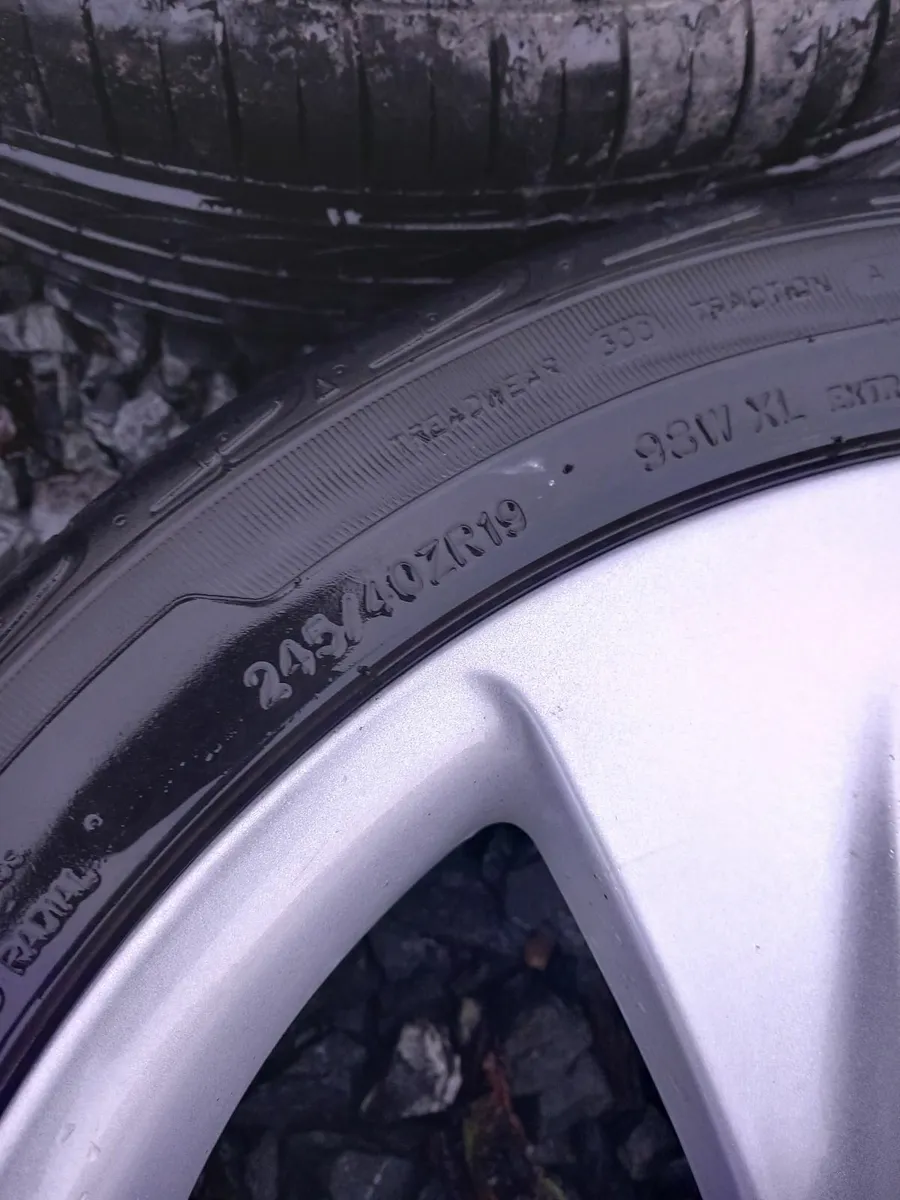 🌟 Insignia 19inch ▪︎Genuine rims▪︎ 🌟 - Image 4