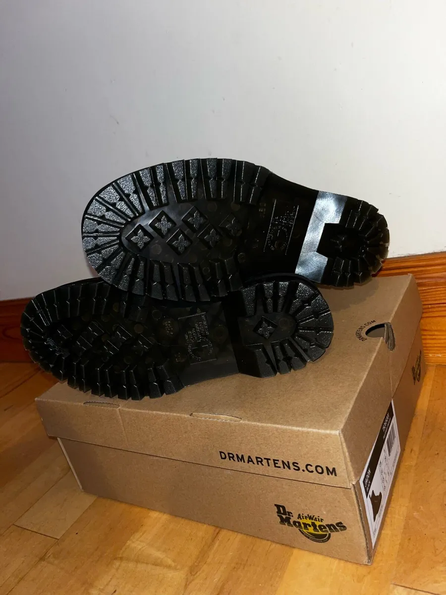 Dr Marten Jadon - Image 2