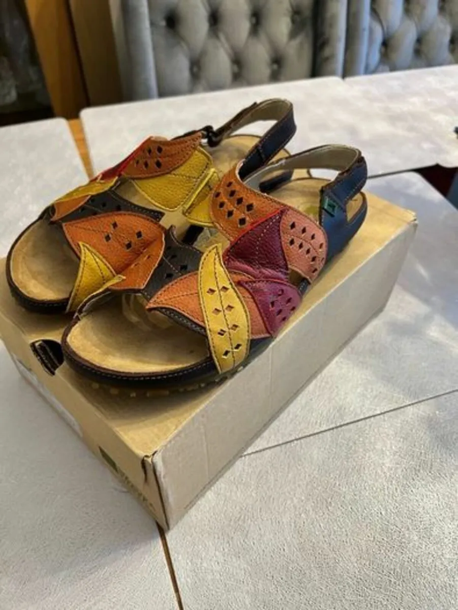 El Naturalista womens leather Sandals 8UK 41EU NEW - Image 1