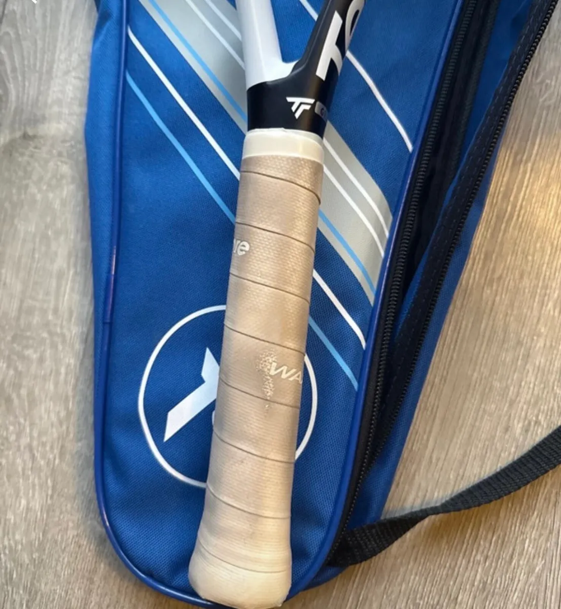 Tennis racket - Image 3