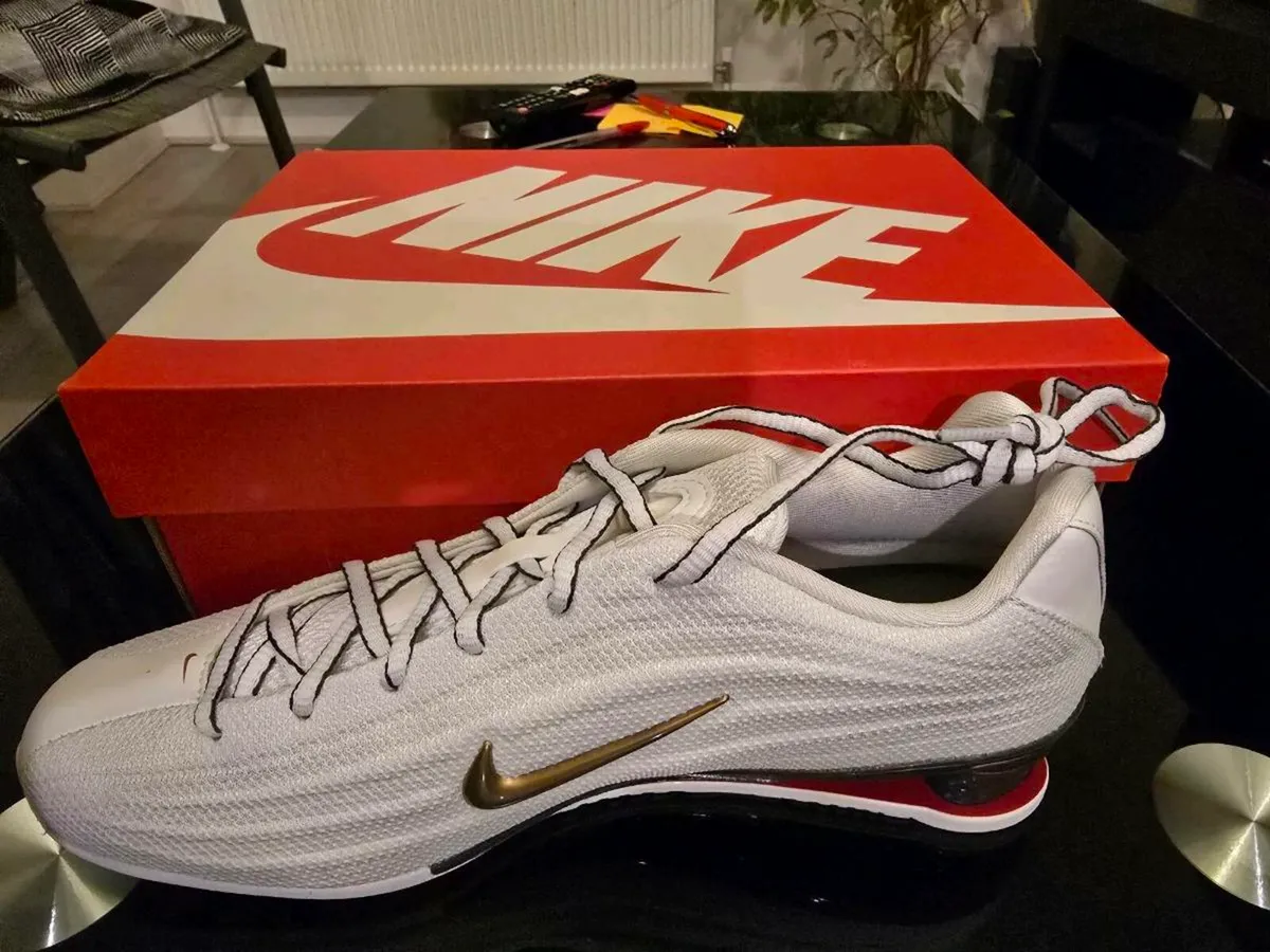 Nike Shox Z  Trainers - Image 2