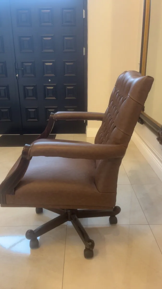 Gainsborough swivel chair - Image 3