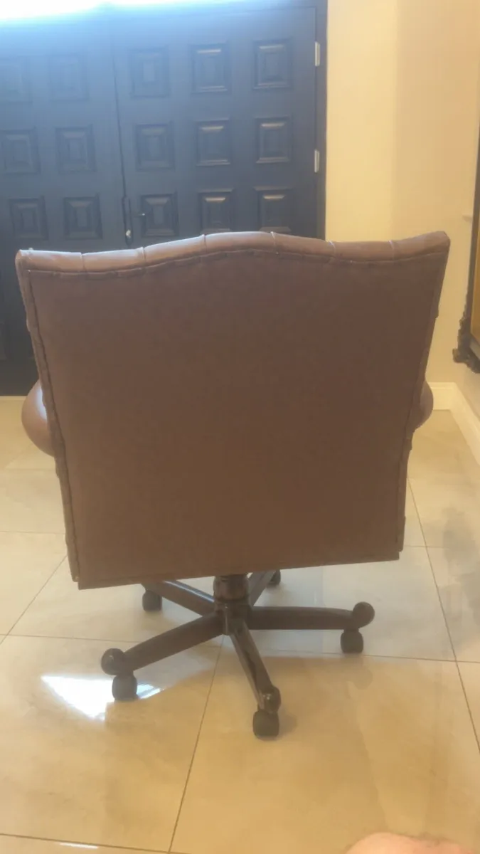 Gainsborough swivel chair - Image 4