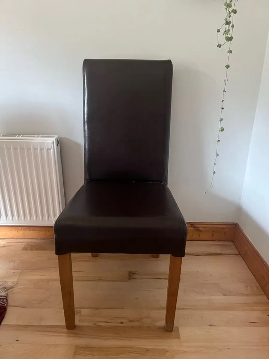 6 Leather dining room chairs - Image 1