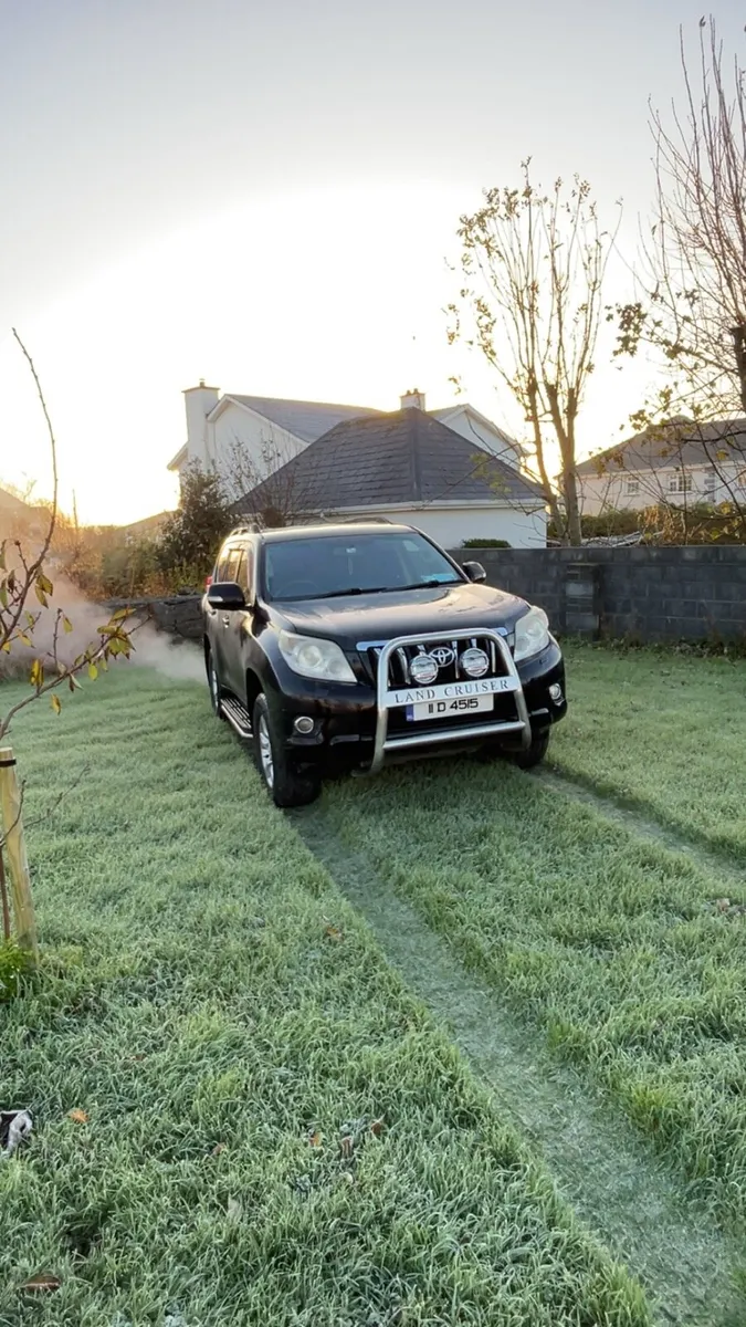 2011 Toyota Landcruiser - Image 2