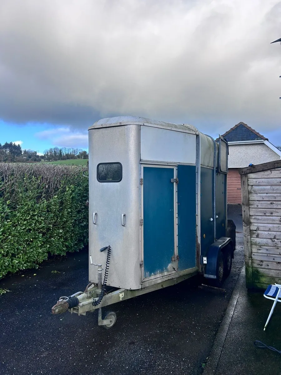 Horse Box - Image 1