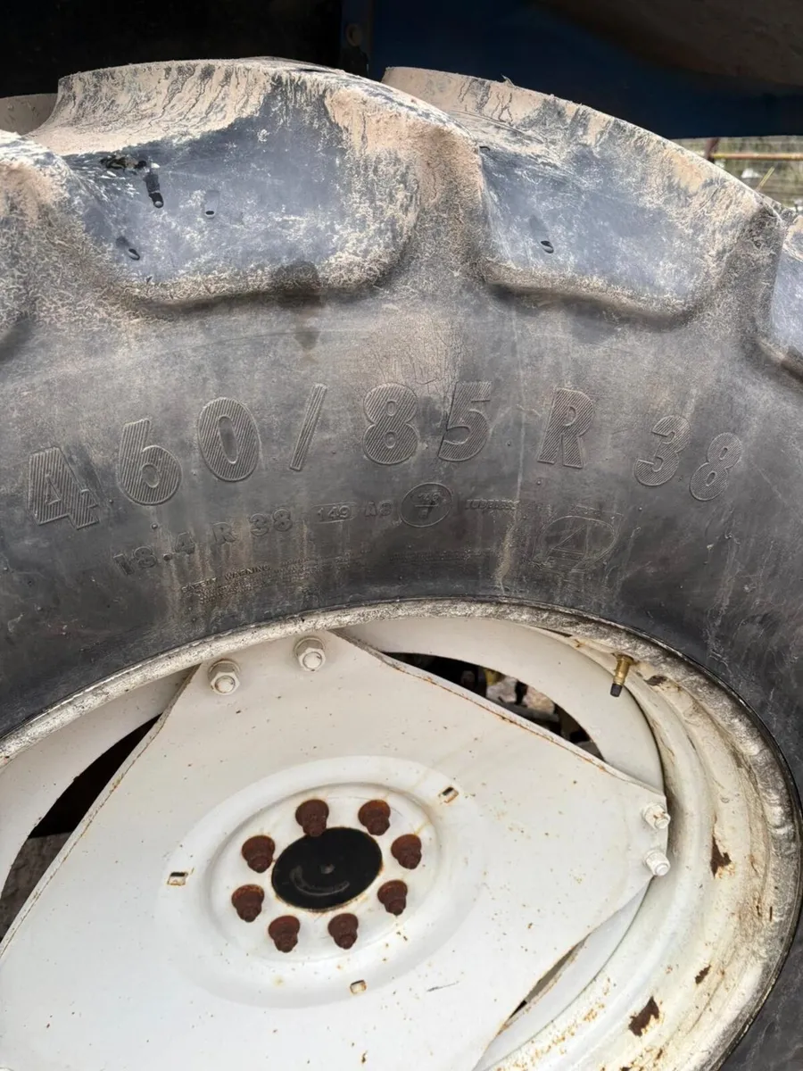 Tractor tyres - Image 1