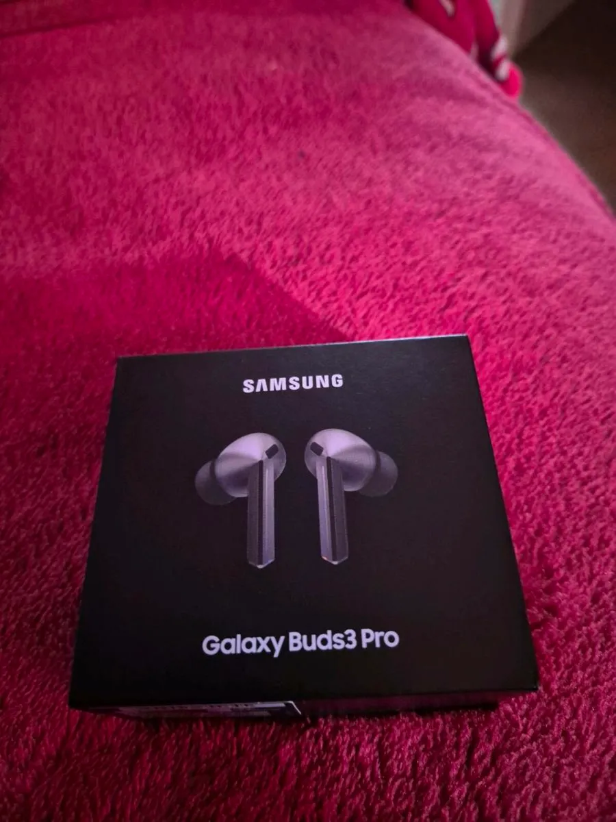 NEW SAMSUNG GALAXY BUDS3 PRO - Image 1