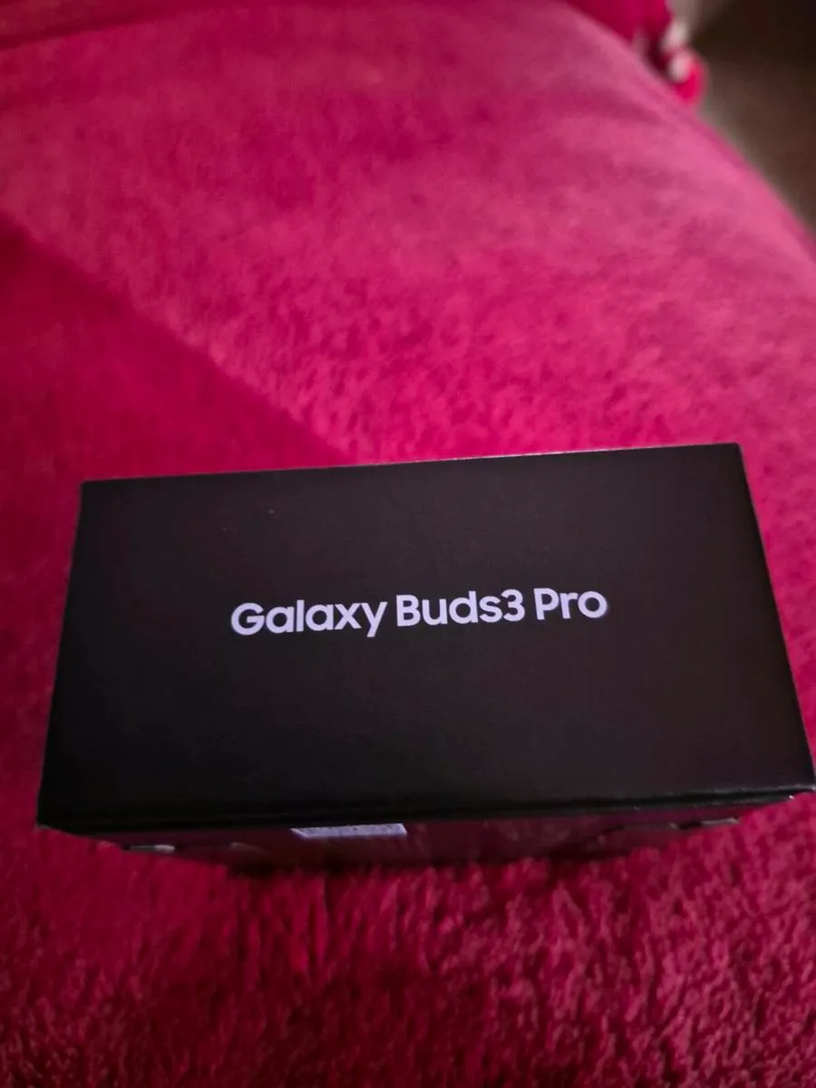 NEW SAMSUNG GALAXY BUDS3 PRO - Image 4