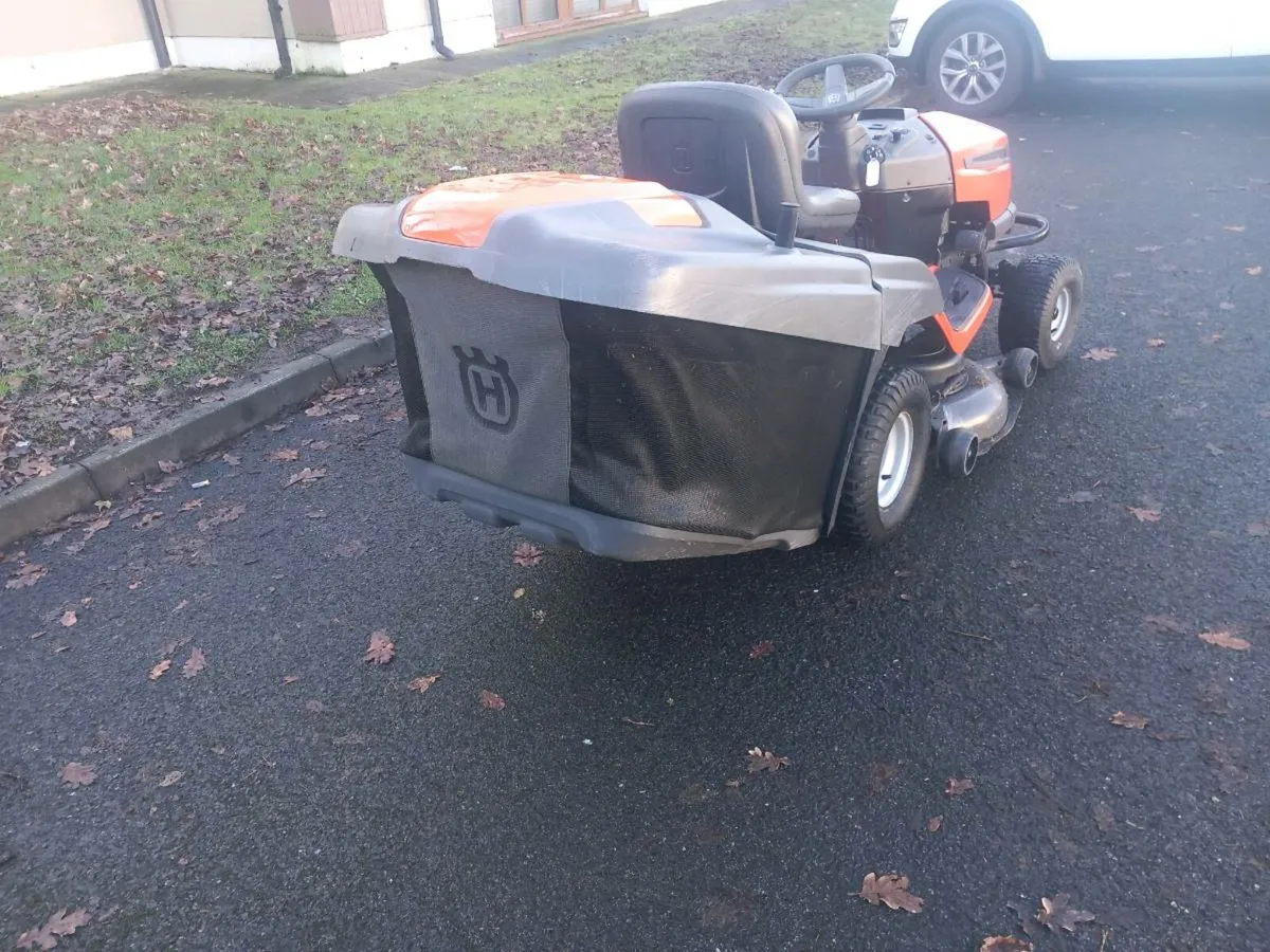 Ride on lawnmower - Image 4