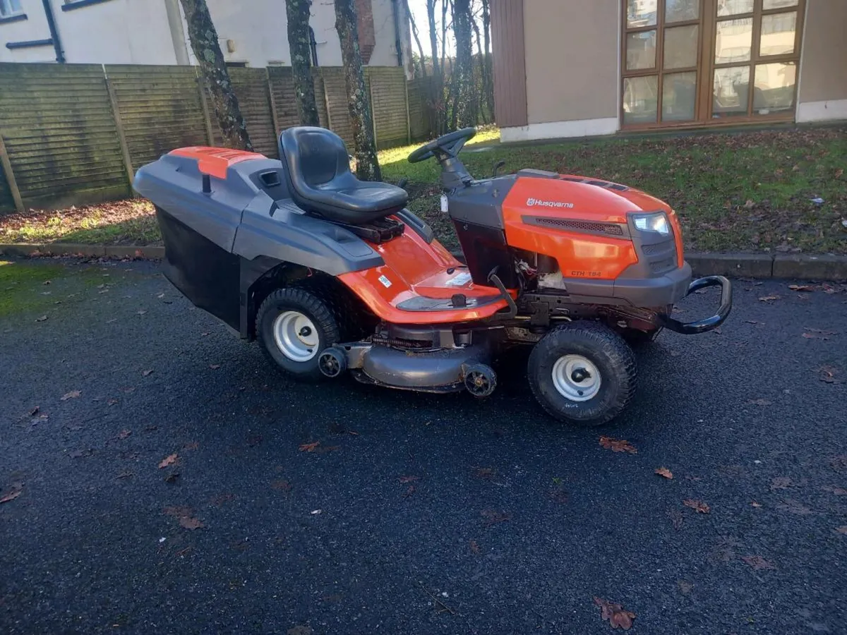 Ride on lawnmower - Image 2