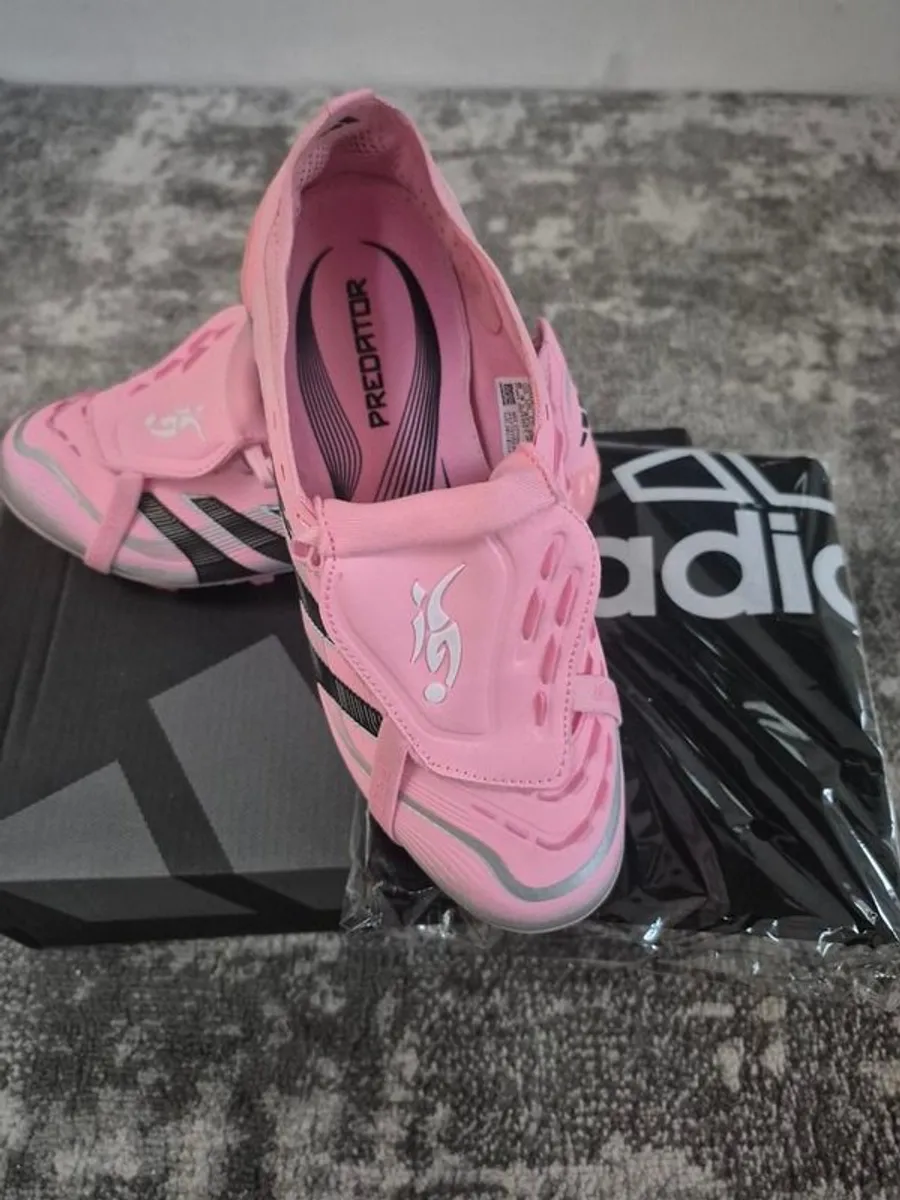 Pink Foitball Boots - Image 2