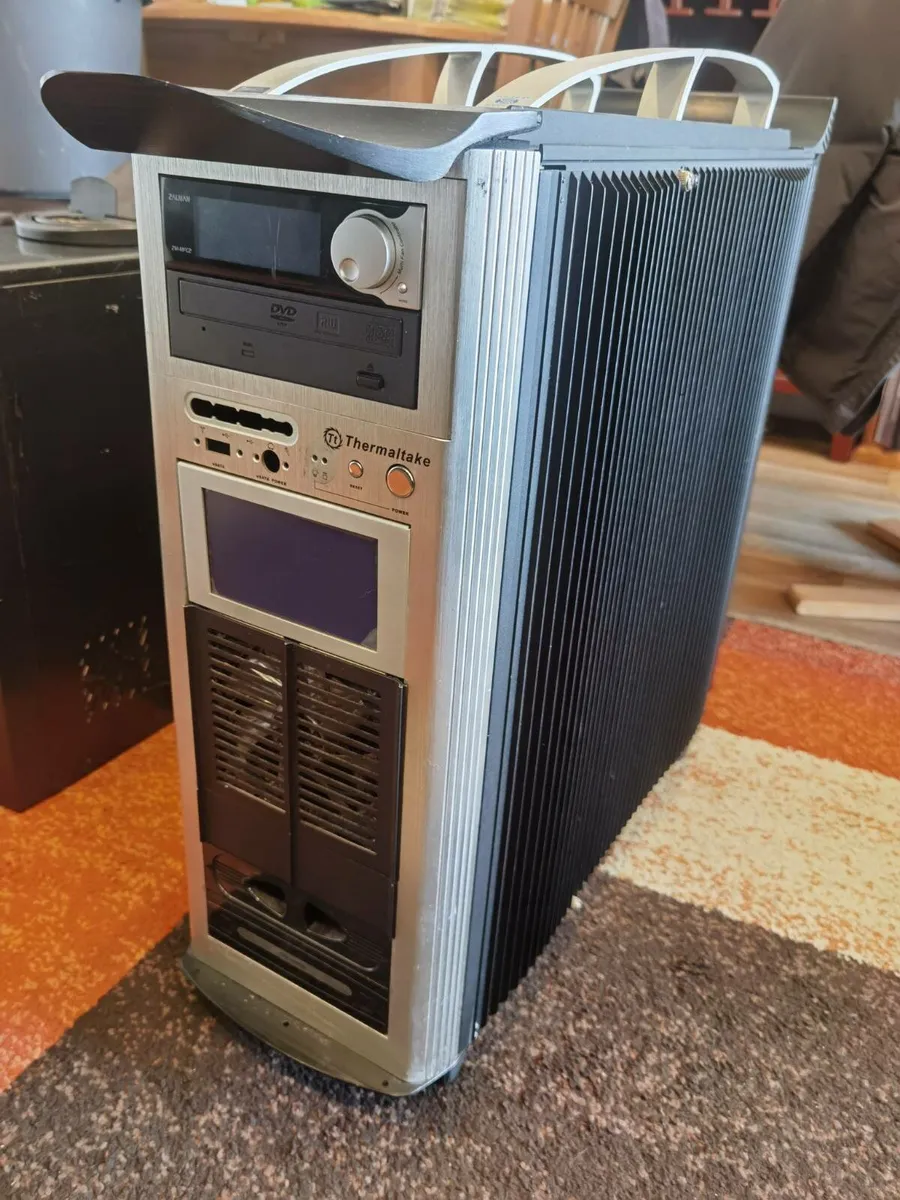 2 x custom built retro PC's - Image 1