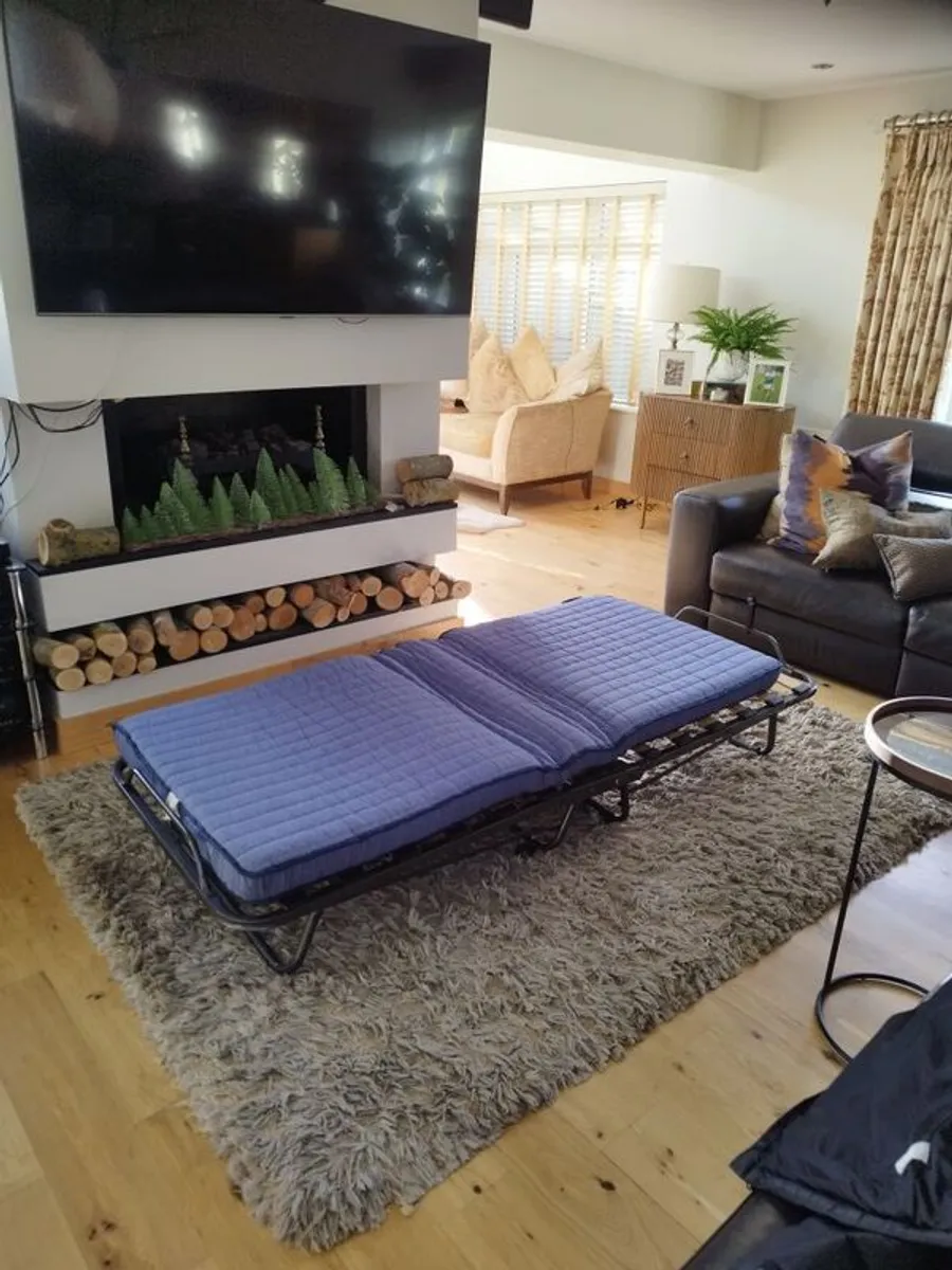 foldaway bed - Image 1