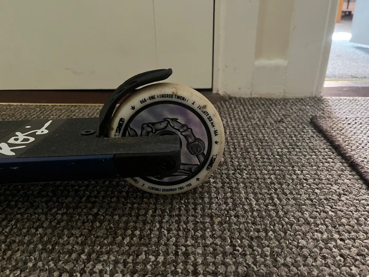Stunt Scooter - Image 4