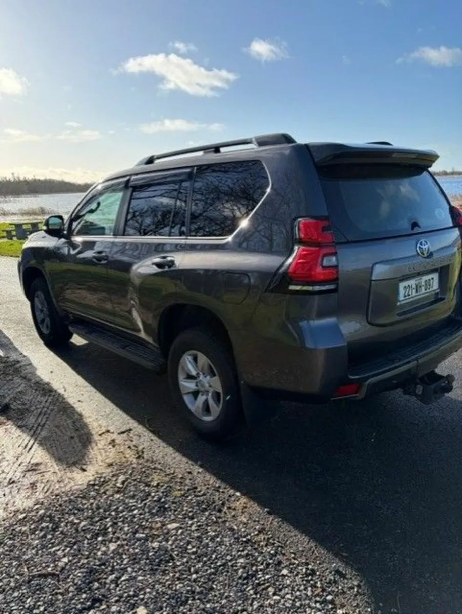 221 Toyota Land Cruiser LWB Commercial - Image 3